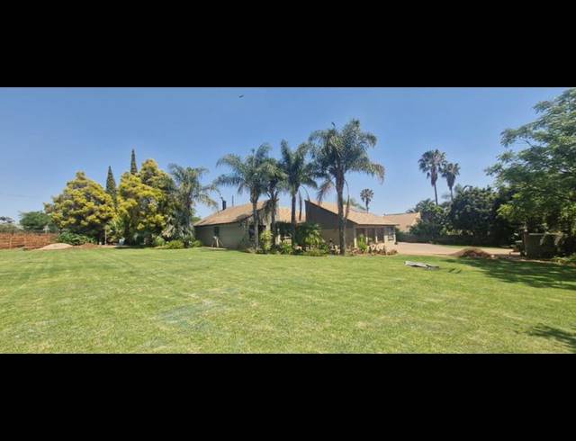 FARM FOR SALE IN RASLOUW AH
